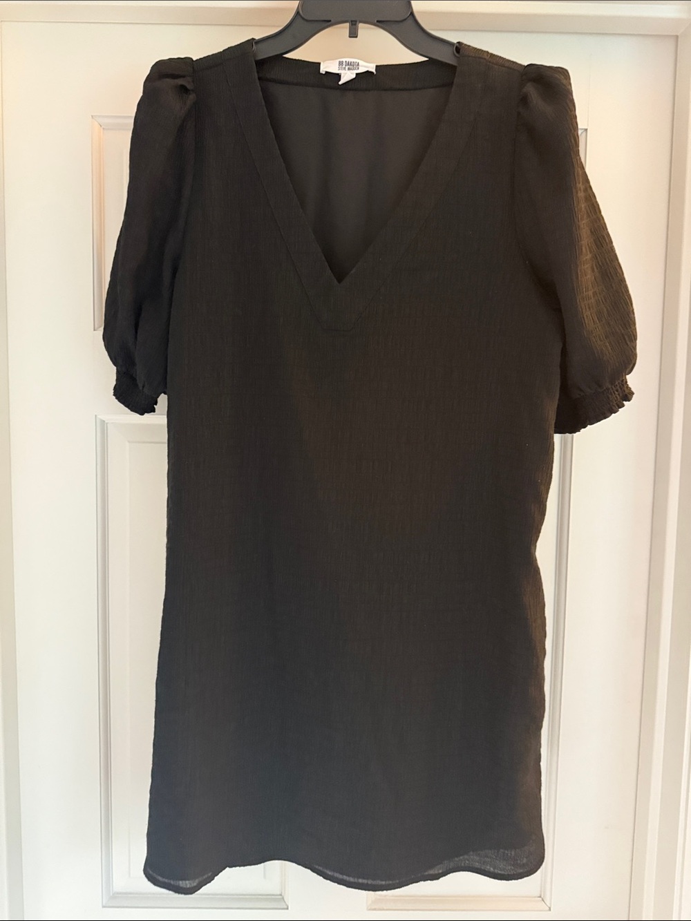 BB Dakota by Steve Madden Charcoal Black V-Neck Puff Sleeve Tunic